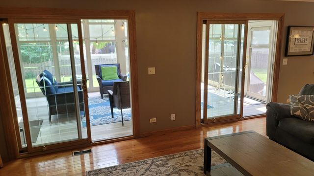 3885 Thornberry Way, Lake In The Hills, IL 60156