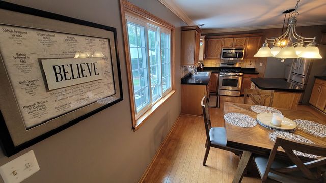 3885 Thornberry Way, Lake In The Hills, IL 60156