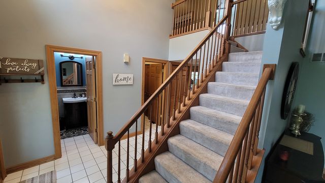 3885 Thornberry Way, Lake In The Hills, IL 60156