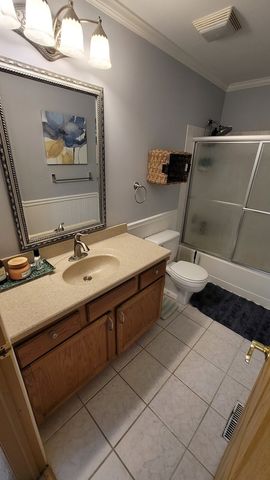 3885 Thornberry Way, Lake In The Hills, IL 60156