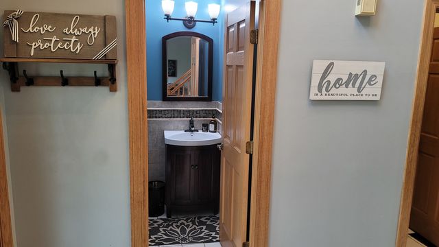 3885 Thornberry Way, Lake In The Hills, IL 60156