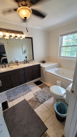 3885 Thornberry Way, Lake In The Hills, IL 60156