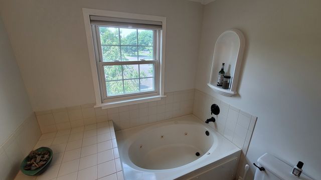 3885 Thornberry Way, Lake In The Hills, IL 60156