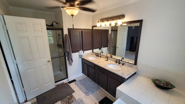 3885 Thornberry Way, Lake In The Hills, IL 60156