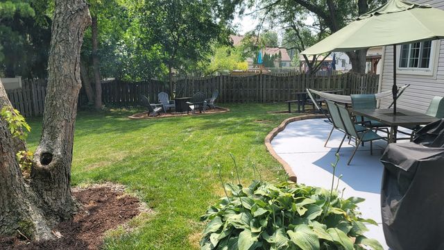 3885 Thornberry Way, Lake In The Hills, IL 60156