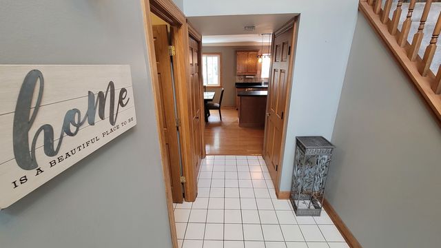 3885 Thornberry Way, Lake In The Hills, IL 60156