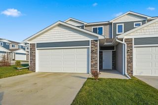 807 Campusside Place, Norwalk, IA 50211