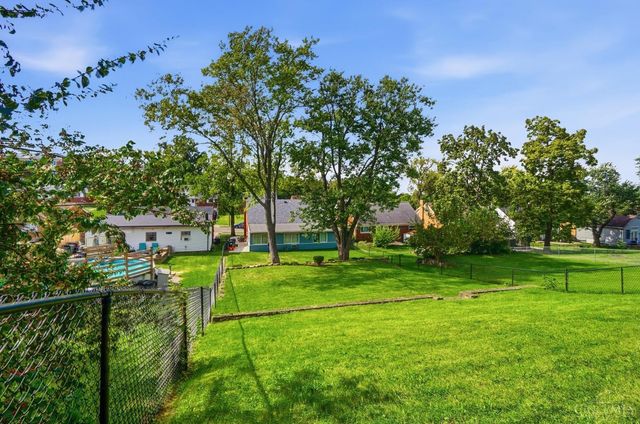 1210 Thurnridge Drive, Reading, OH 45215