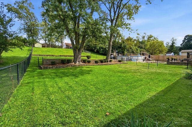1210 Thurnridge Drive, Reading, OH 45215