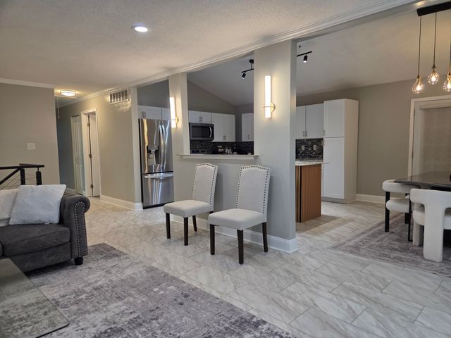 3829 Gladman Way, Lexington, KY 40514