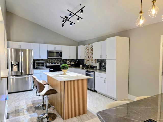 3829 Gladman Way, Lexington, KY 40514