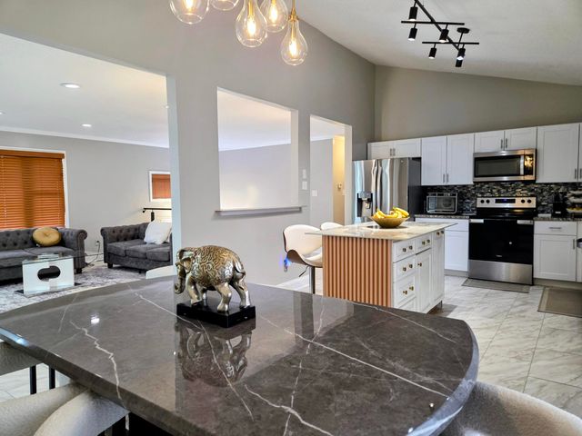 3829 Gladman Way, Lexington, KY 40514