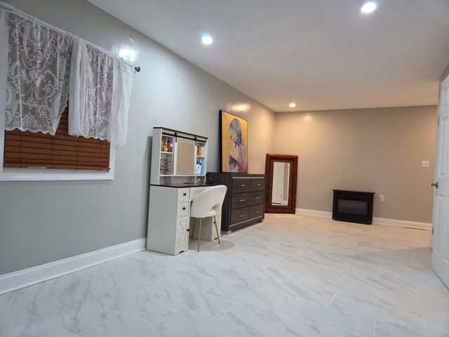 3829 Gladman Way, Lexington, KY 40514