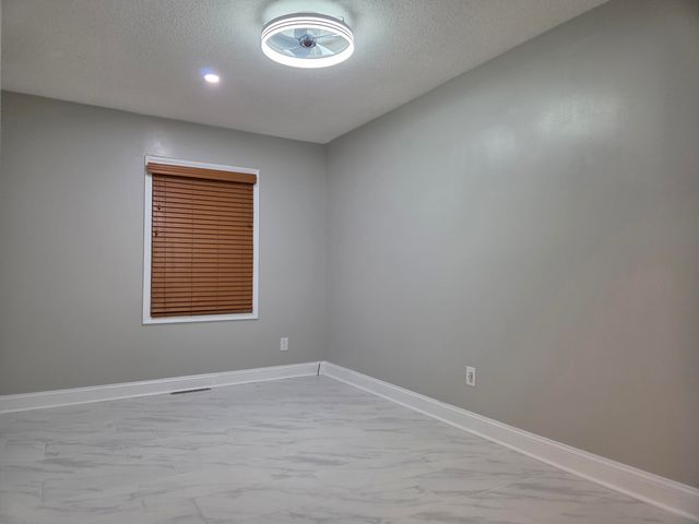 3829 Gladman Way, Lexington, KY 40514