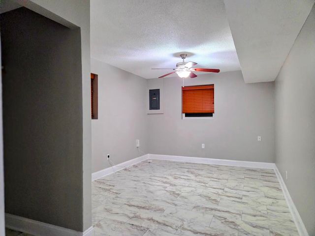 3829 Gladman Way, Lexington, KY 40514