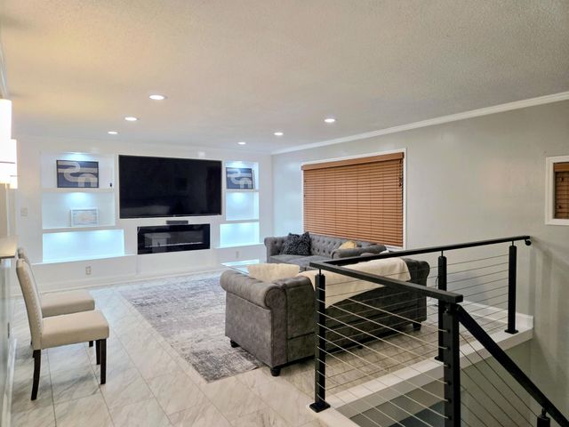 3829 Gladman Way, Lexington, KY 40514