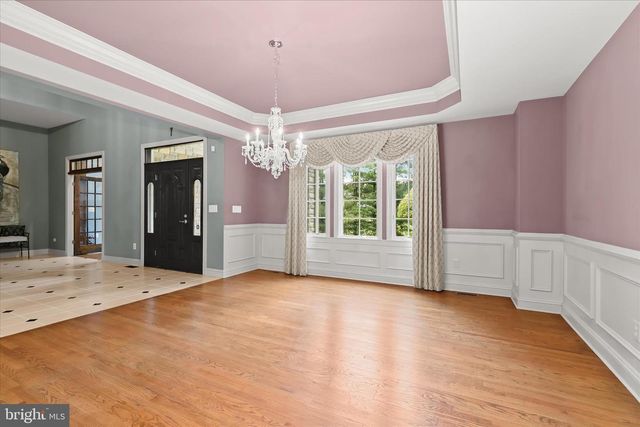2400 SUMMERFIELD DR, Finksburg, MD 21048