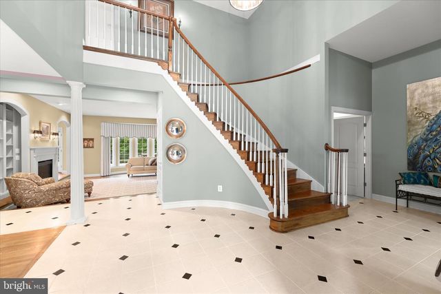 2400 SUMMERFIELD DR, Finksburg, MD 21048