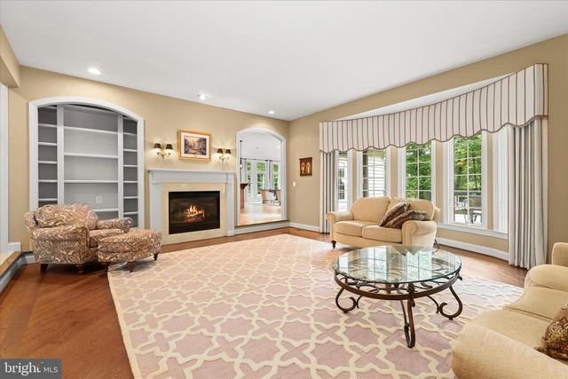 2400 SUMMERFIELD DR, Finksburg, MD 21048