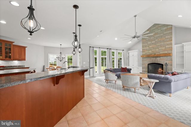 2400 SUMMERFIELD DR, Finksburg, MD 21048