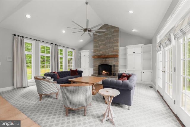 2400 SUMMERFIELD DR, Finksburg, MD 21048