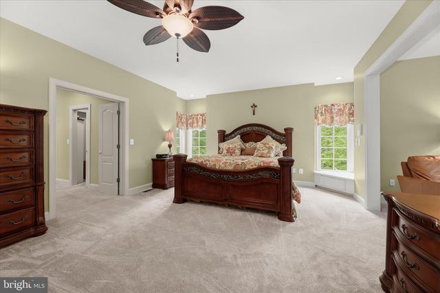 2400 SUMMERFIELD DR, Finksburg, MD 21048