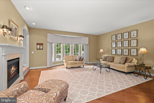 2400 SUMMERFIELD DR, Finksburg, MD 21048