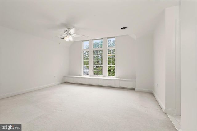 2400 SUMMERFIELD DR, Finksburg, MD 21048