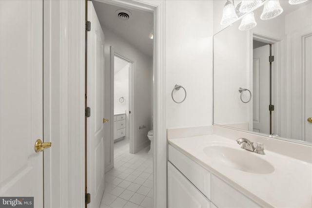 2400 SUMMERFIELD DR, Finksburg, MD 21048