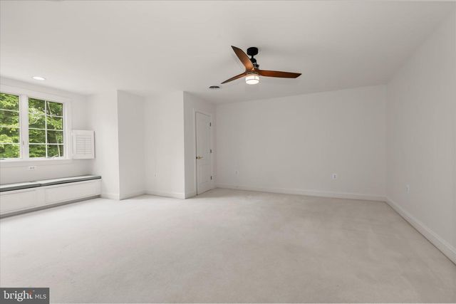 2400 SUMMERFIELD DR, Finksburg, MD 21048
