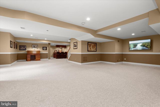 2400 SUMMERFIELD DR, Finksburg, MD 21048