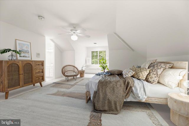 2400 SUMMERFIELD DR, Finksburg, MD 21048