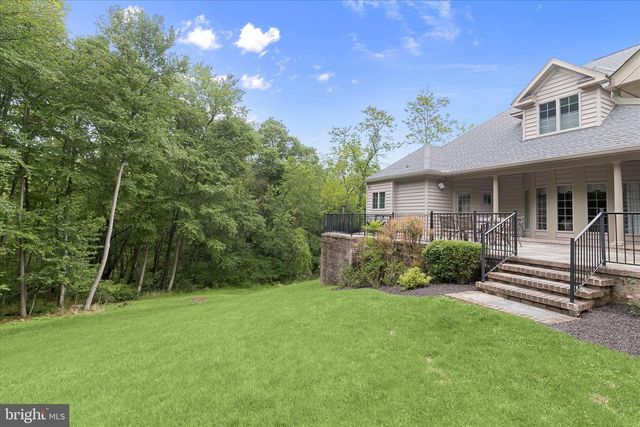 2400 SUMMERFIELD DR, Finksburg, MD 21048