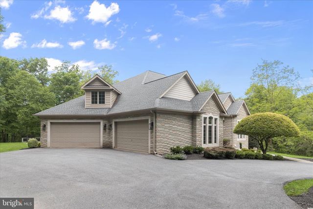 2400 SUMMERFIELD DR, Finksburg, MD 21048