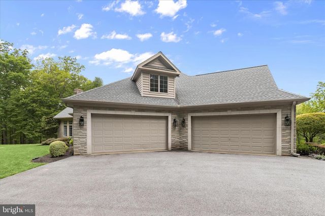 2400 SUMMERFIELD DR, Finksburg, MD 21048