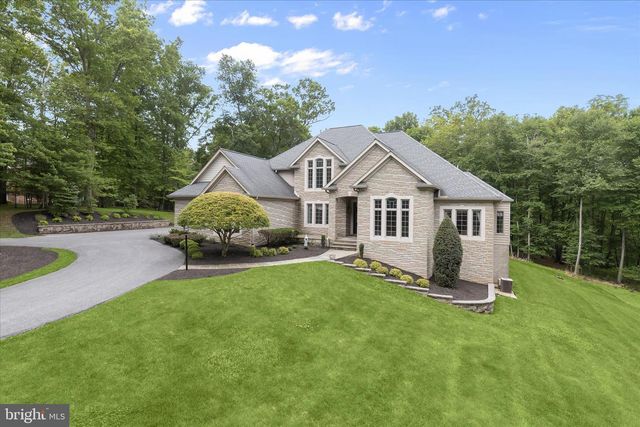 2400 SUMMERFIELD DR, Finksburg, MD 21048