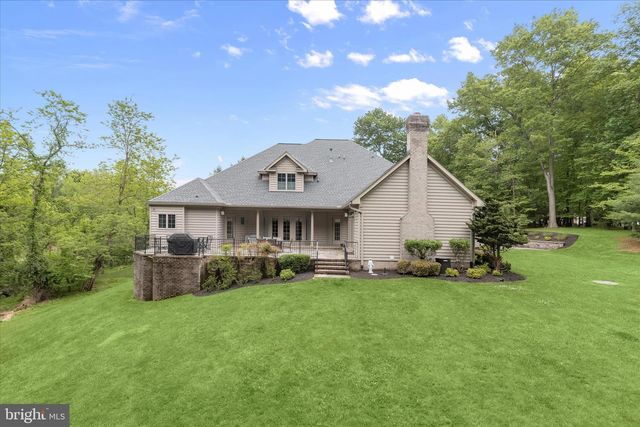 2400 SUMMERFIELD DR, Finksburg, MD 21048