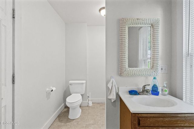 51 4th Avenue, Gloversville, NY 12078