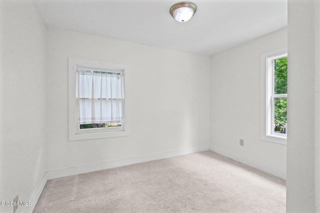 51 4th Avenue, Gloversville, NY 12078