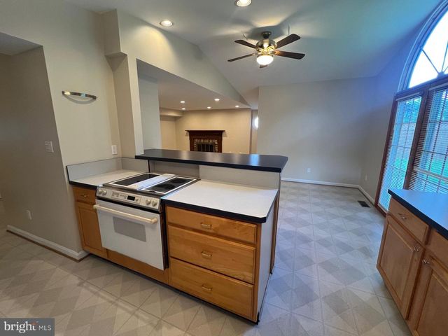 5 MADISON MILLS CT, Baltimore, MD 21228