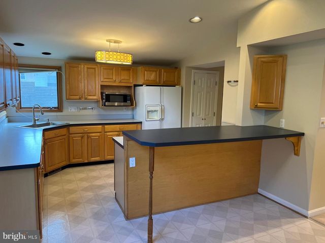 5 MADISON MILLS CT, Baltimore, MD 21228