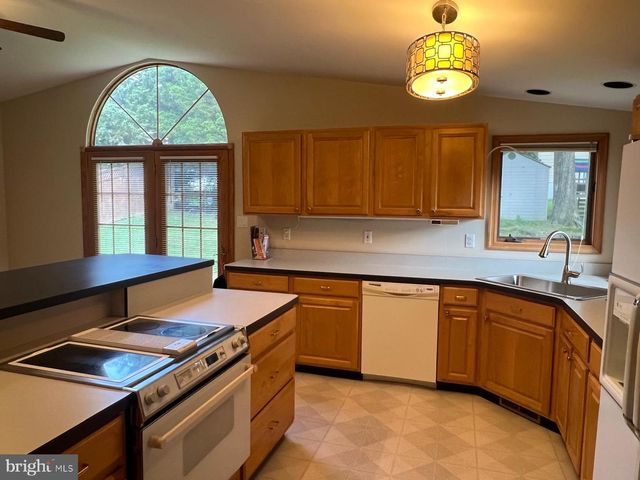 5 MADISON MILLS CT, Baltimore, MD 21228