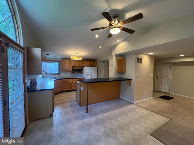5 MADISON MILLS CT, Baltimore, MD 21228
