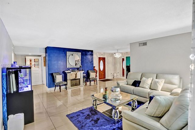7221 Fairway Boulevard, Miramar, FL 33023