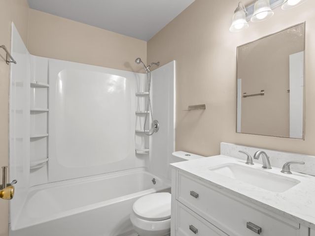 3576 N Marks Avenue, Fresno, CA 93722