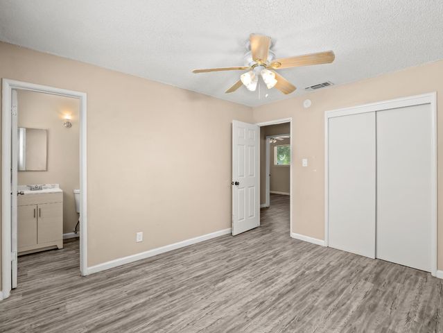 3576 N Marks Avenue, Fresno, CA 93722