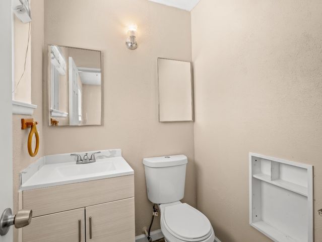 3576 N Marks Avenue, Fresno, CA 93722