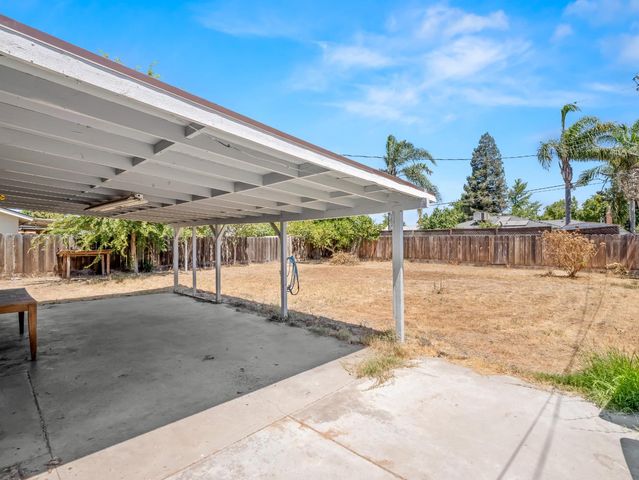 3576 N Marks Avenue, Fresno, CA 93722