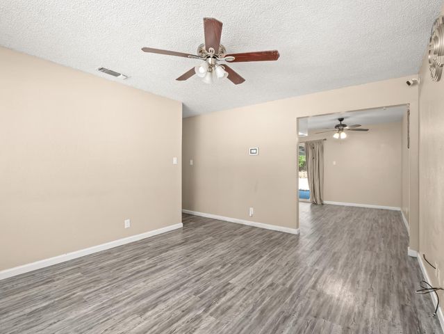 3576 N Marks Avenue, Fresno, CA 93722