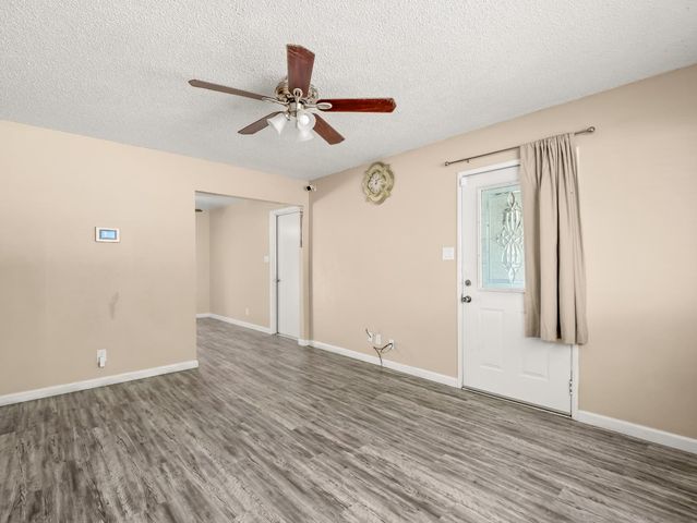 3576 N Marks Avenue, Fresno, CA 93722
